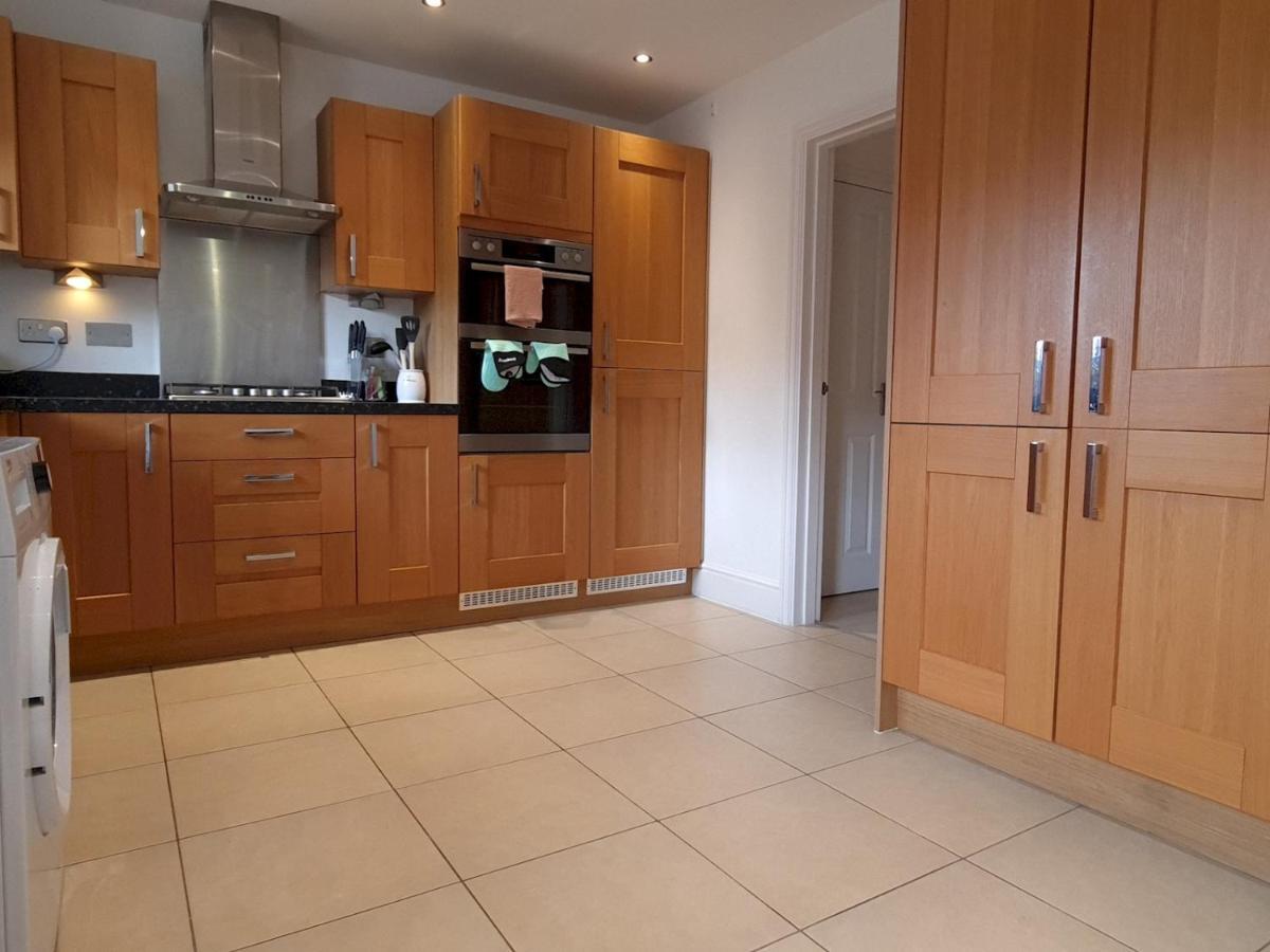 Pass The Keys Well Located Modern 5 Bedroom House 伯明翰 外观 照片