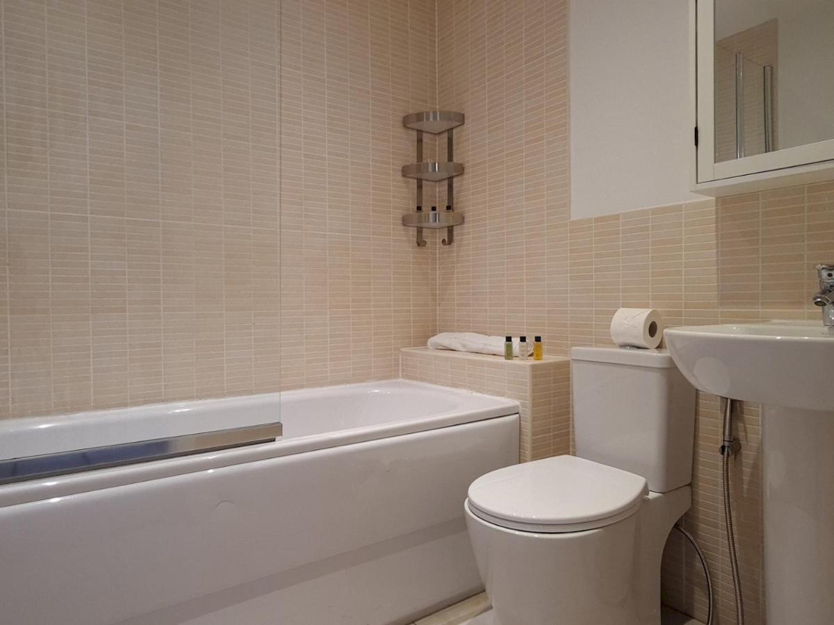 Pass The Keys Well Located Modern 5 Bedroom House 伯明翰 外观 照片